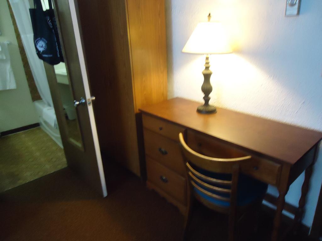 Kennedy Inn St. Andrews By The Sea Ruang foto