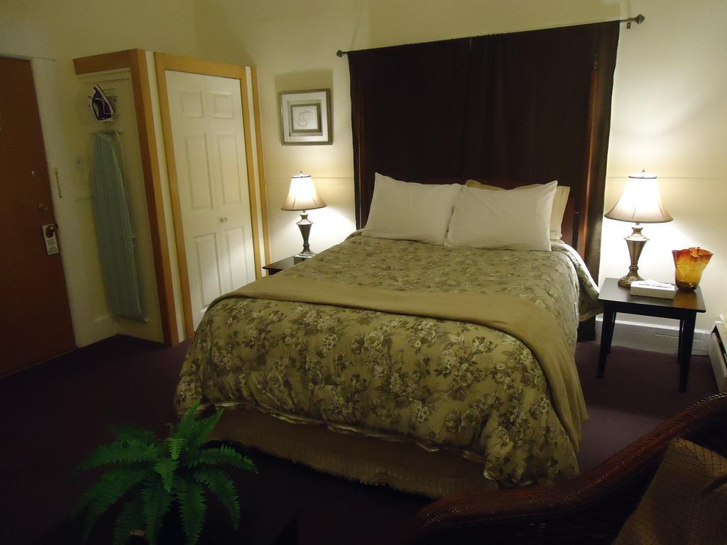 Kennedy Inn St. Andrews By The Sea Ruang foto